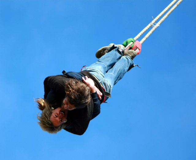 A couple enjoy bunjee jumping for The Brain Charity