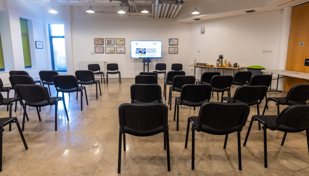 Seminar-lounge at The Brain Charity in theatre layout