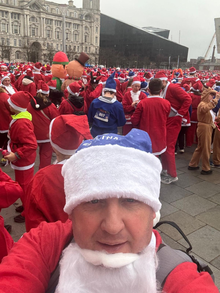 Scott Black at Liverpool Santa Dash
