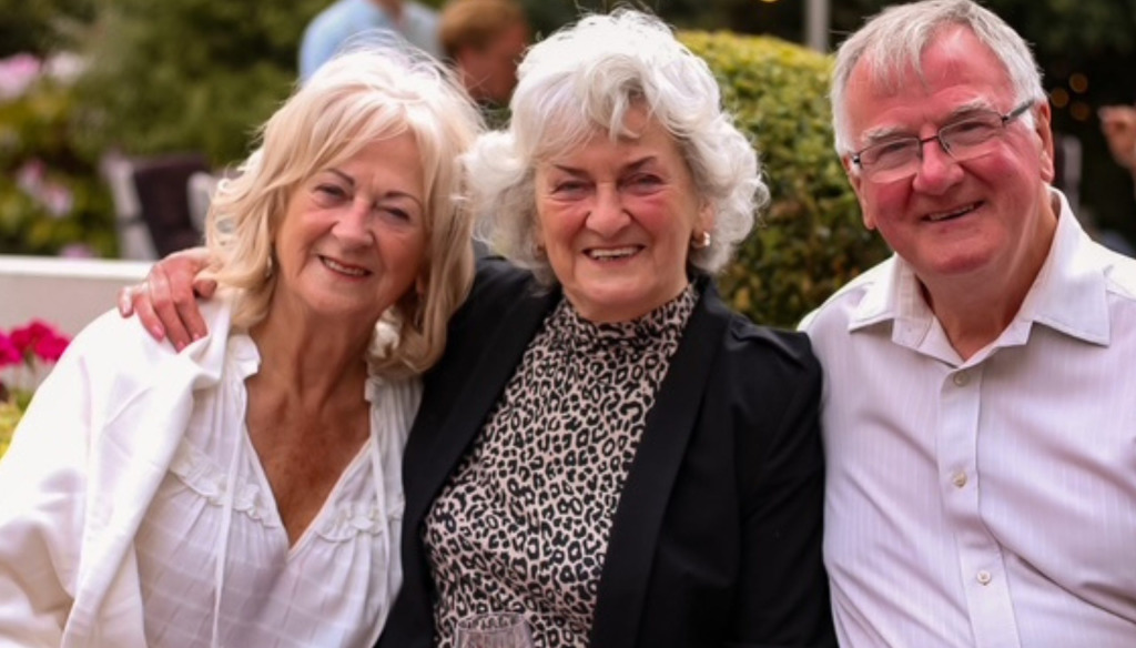 Lili's mother, nan and grandmother